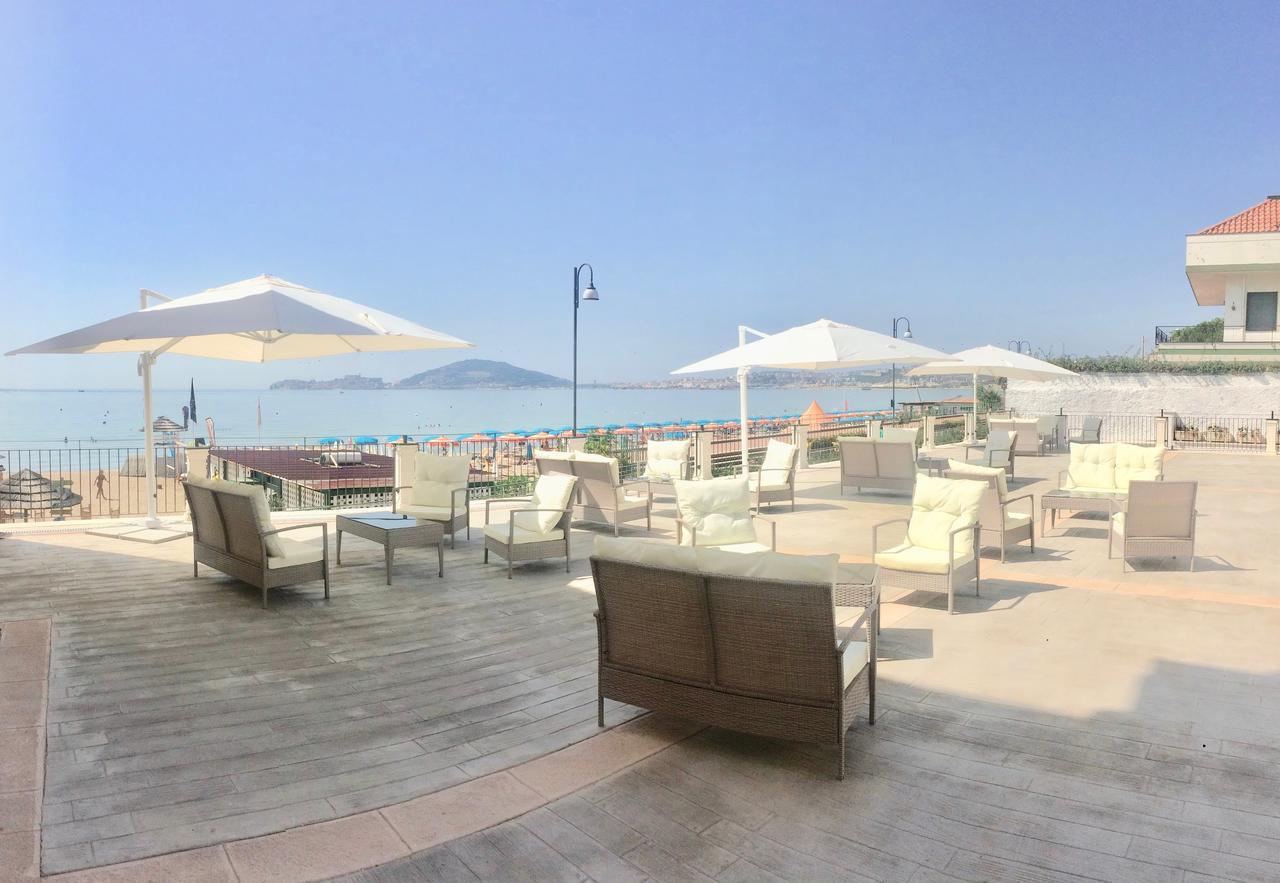 Klaton Beach Hotel フォルミア エクステリア 写真