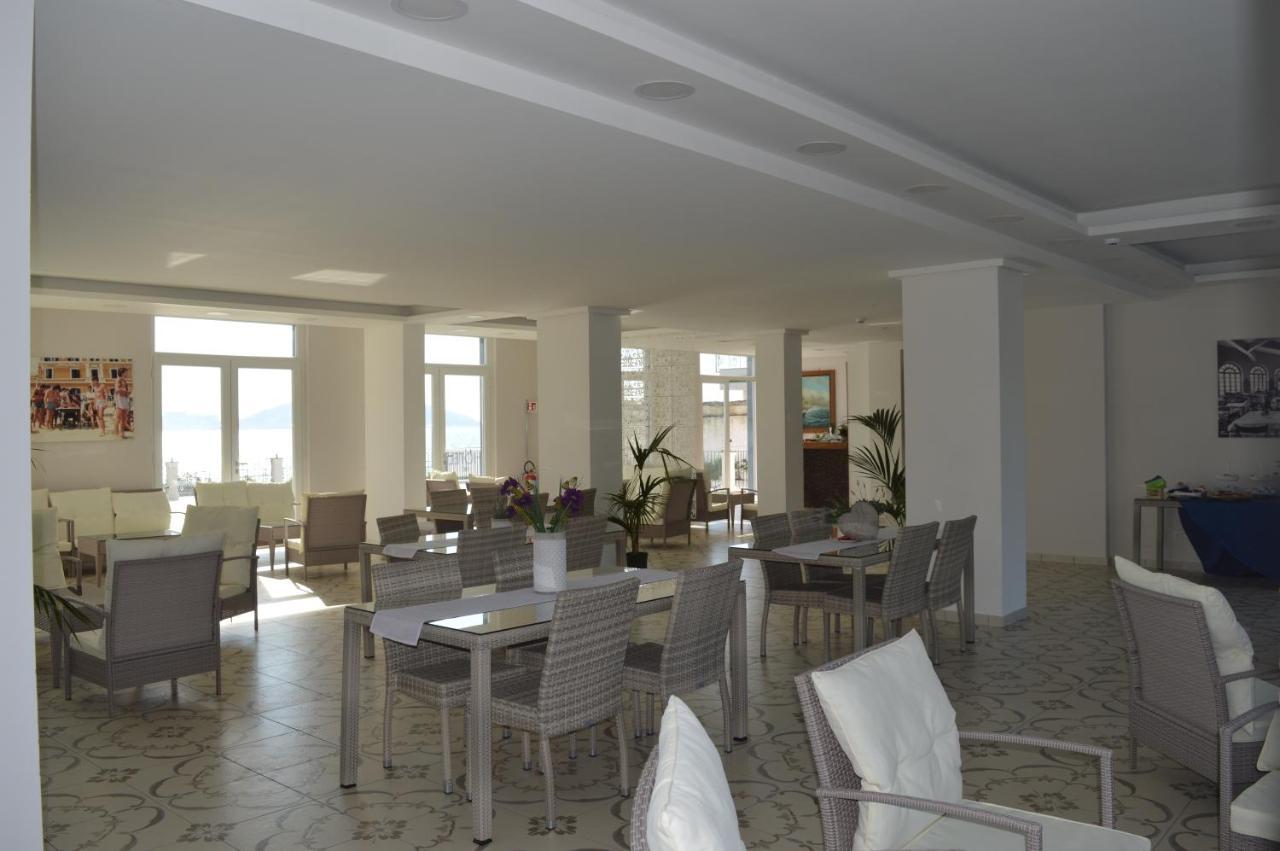 Klaton Beach Hotel フォルミア エクステリア 写真